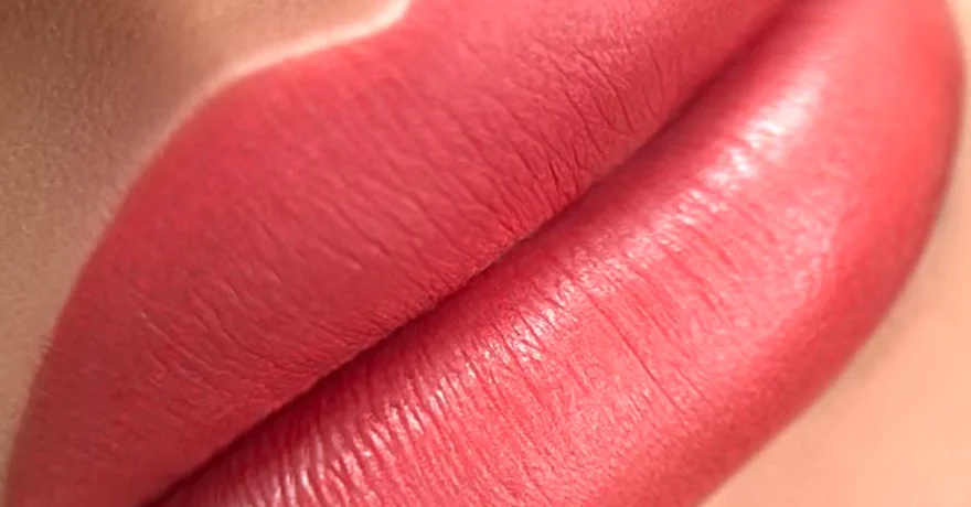 Lip Blushing Pain
