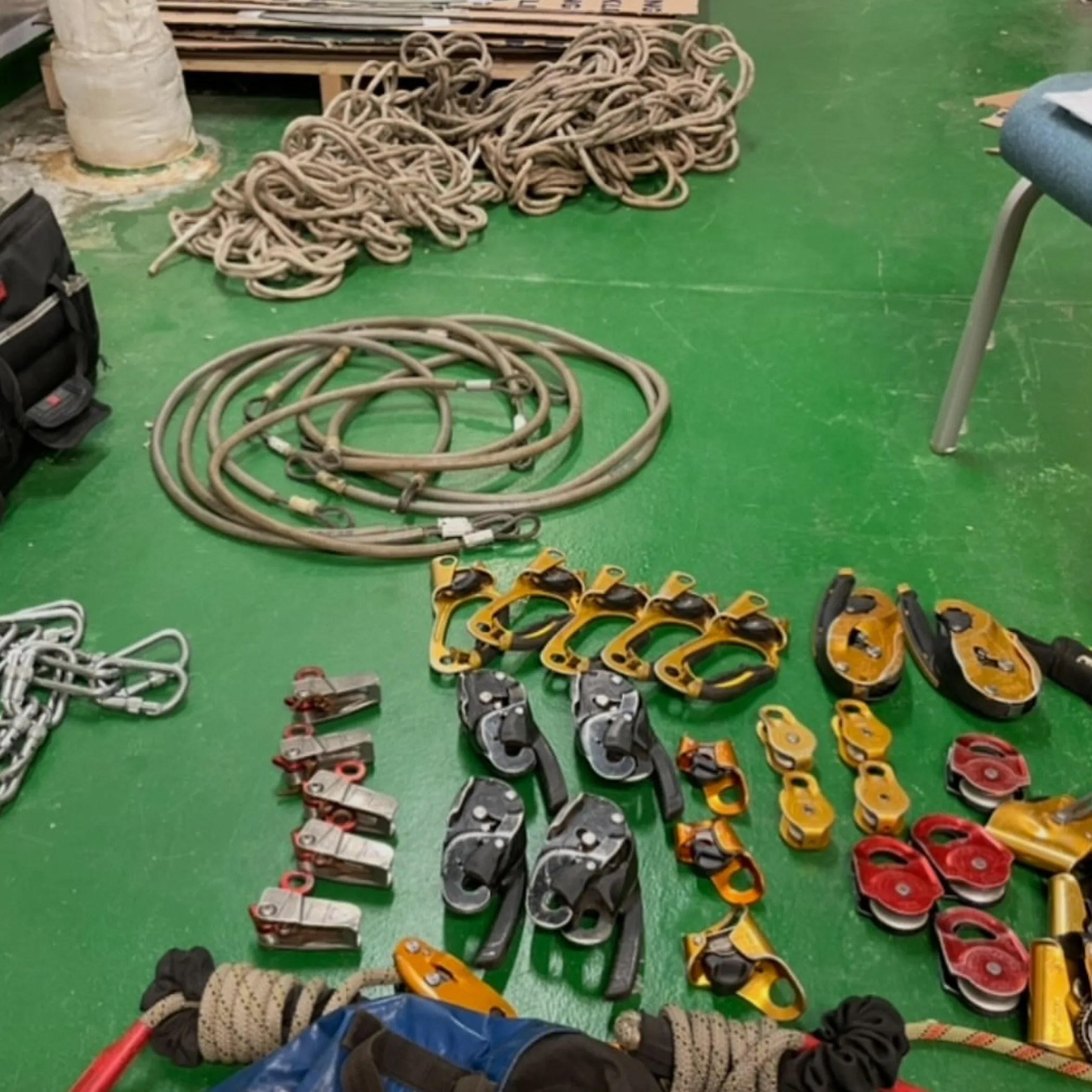 rope-access facade equipment